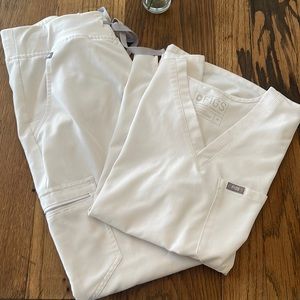 Figs Medium White Zamora and Catarina set